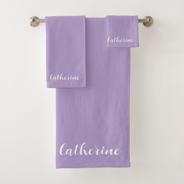 Personalized Lavender Towels Set with Name  (En situation)