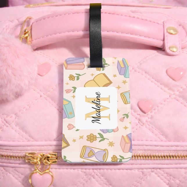 Personalized Magic Books Girl Pink School Witch Gepäckanhänger (Von Creator hochgeladen)