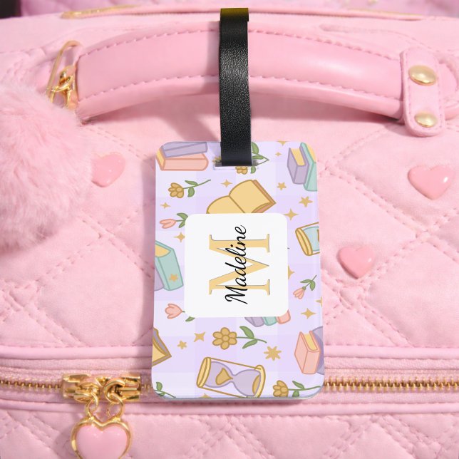 Personalized Magic Books Girl Purple Name Gepäckanhänger (Von Creator hochgeladen)