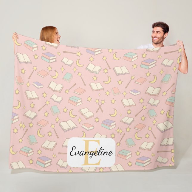 Personalized Magical Book Aesthetic Pattern Pink Fleecedecke (Beispiel)