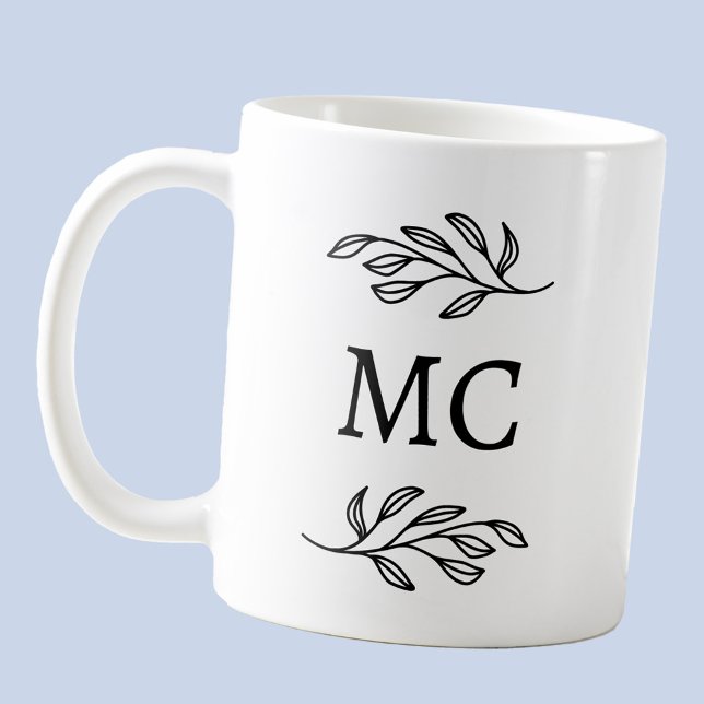 Personalized Monogram Initials Botanical Leaf Art Kaffeetasse (Modern personalized monogram initials botanical leaf line art coffee mug)