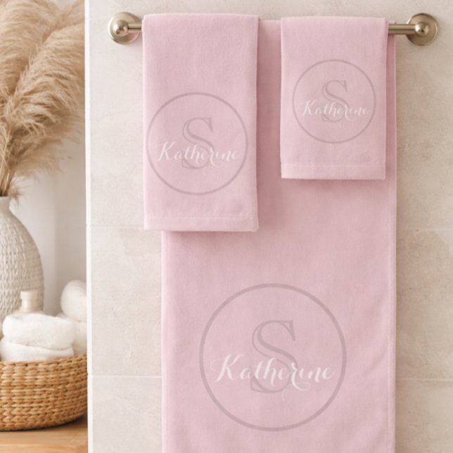 Personalized Name Monogram Dusty Rose Badhandtuch Set (Von Creator hochgeladen)
