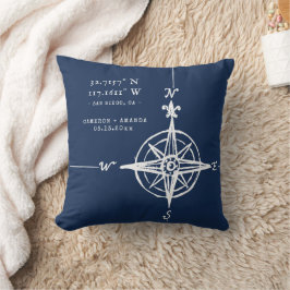 Personalized Nautical Coordinates & Compass Rose Kissen