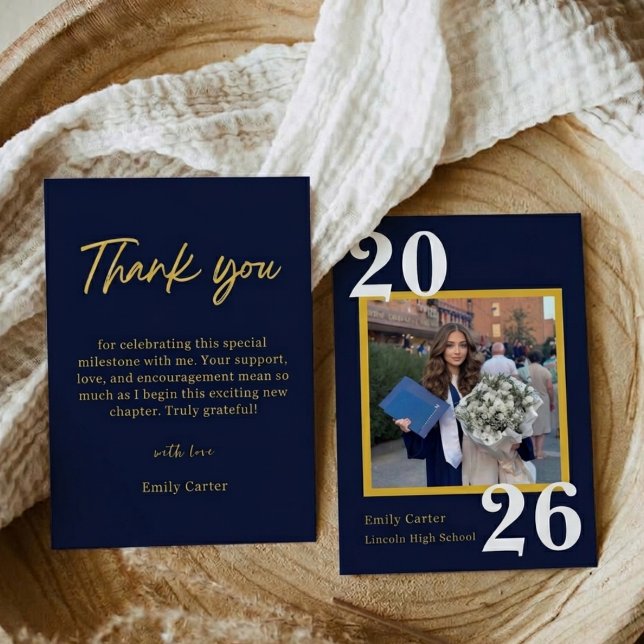 Personalized Navy Bleu Graduation Card Class 2026 Dankeskarte (Von Creator hochgeladen)