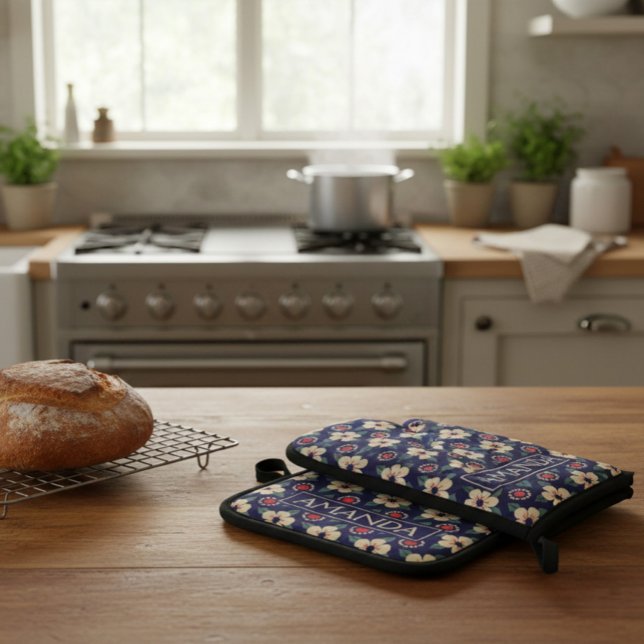 Personalized Navy Blue Floral Ofenhandschuh & Topflappen-Set (Von Creator hochgeladen)