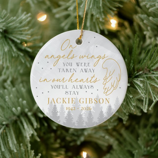 Personalized On Angels Wings Keramik Ornament (Baum)