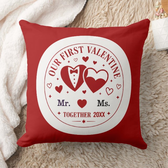 Personalized "Our First Valentine" Mr. & Ms.  Kissen (Decke)