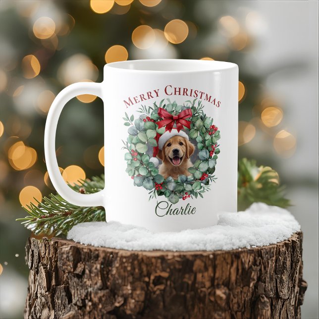 Personalized Pet Christmas Mug with Wreath & Name Kaffeetasse (Von Creator hochgeladen)