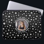Personalized Photo with Pearls Circle on Black Laptopschutzhülle<br><div class="desc">A personalized photo design with Pearls Circle on a black background sprinkled with pearls. Perfect for gifts,  accessories,  and elegant everyday items.
You must know that you get a photo!</div>