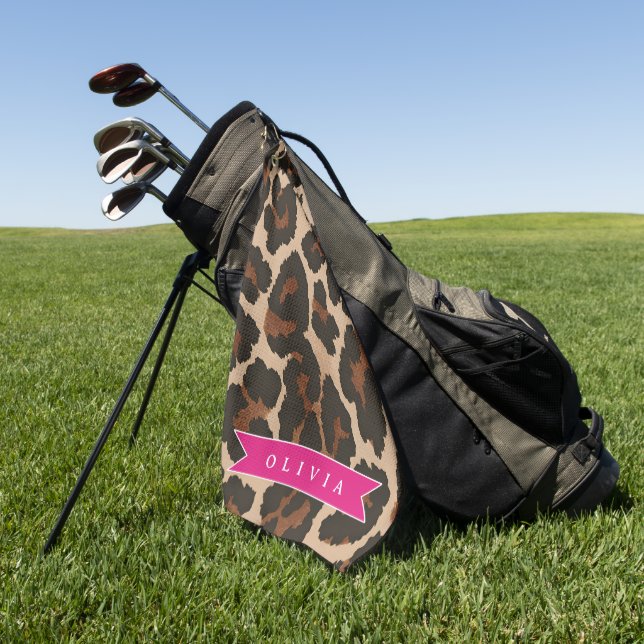 Personalized Pink Leopard Print Chic Animal Print Golfhandtuch (Gras)