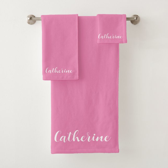 Personalized Pink Towels Set with Name  (En situation)
