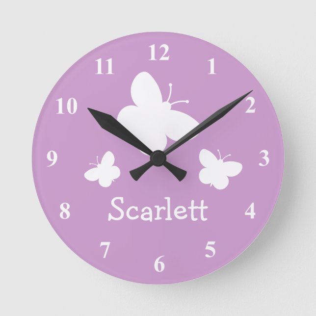 Personalized pink wall clock with butterflies runde wanduhr (Vorderseite)
