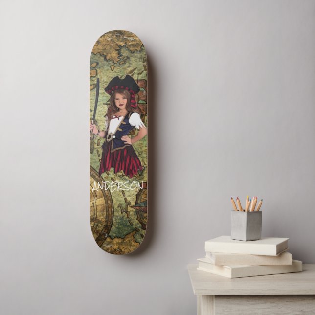 Personalized PIRATE GIRL Skateboard (Wandkunst)