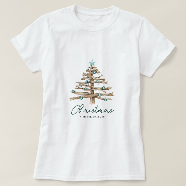 Personalized Rustic Christmas Tree with Ornaments T-Shirt (Design vorne)