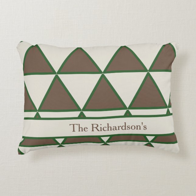 Personalized Sage Green Taupe Triangle Modern Chic Dekokissen (Vorderseite)
