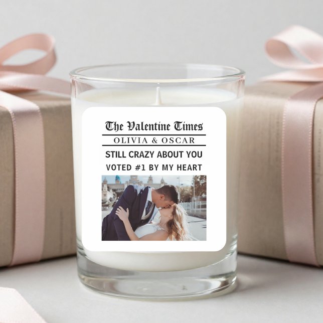 Personalized Valentine Newspaper Photo  Quadratischer Aufkleber (Von Creator hochgeladen)