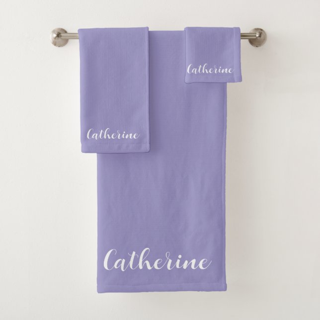 Personalized Violet Towels Set with Name  (En situation)