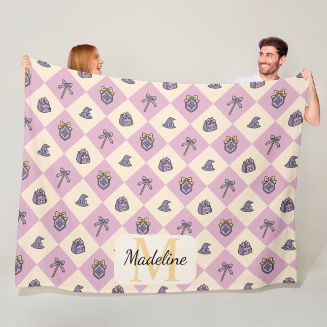 Personalized Wizard School Pink Monogram Name Fleecedecke (Beispiel)