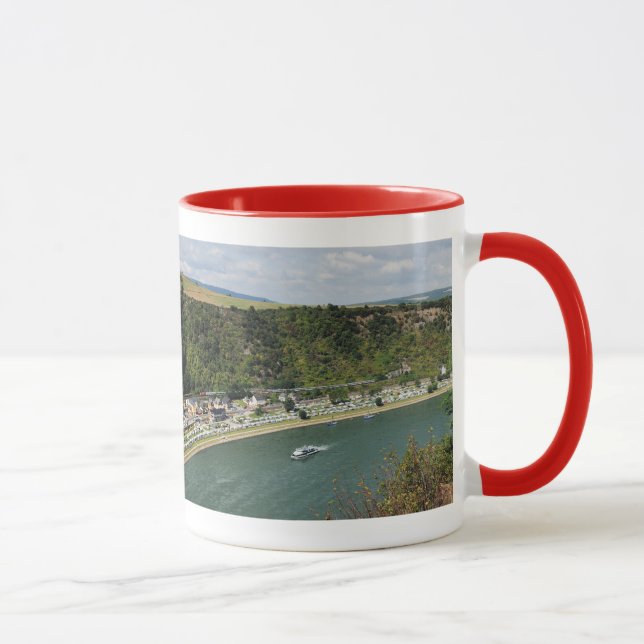 Personenzug an der Loreley Tasse (Rechts)