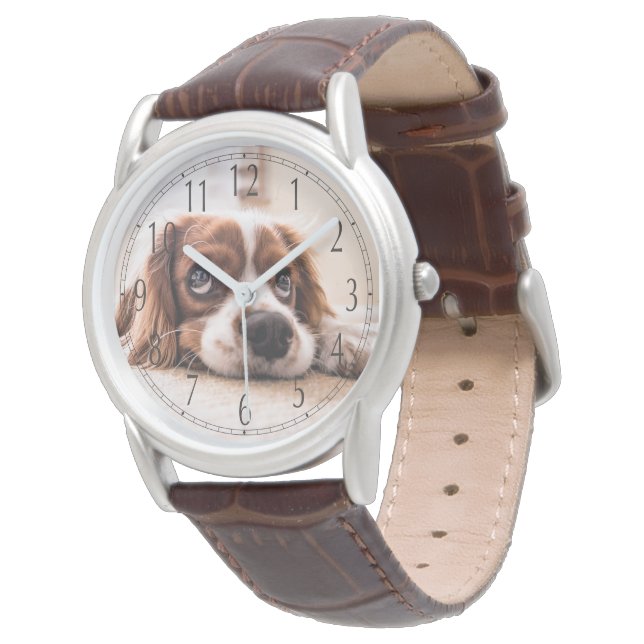 Persönliche Kreationen Welppy Sad Spaniel Watch Armbanduhr (Schrägansicht)