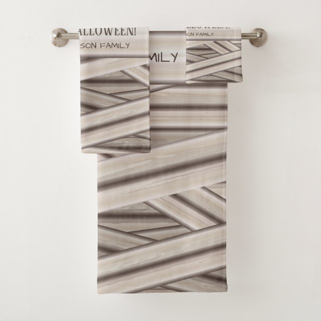 Personnalisable Halloween Mummy Stripes Nom de fam (En situation)