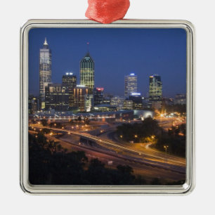 Perth, Australien. Blick auf die Innenstadt von Pe Silbernes Ornament