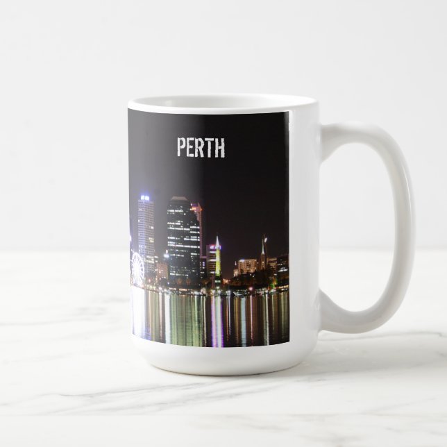 Perth-NachtSkyline - Tasse (Rechts)