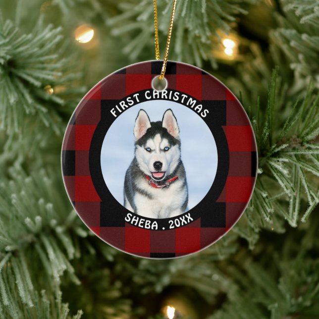 Pet First CHRISTMAS Red Buffalo Karo Personalisier Keramik Ornament (Baum)