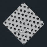Pet Paws Pattern Bandana Halstuch<br><div class="desc">Tiere Pfoten. Nahtloses Muster. Benutzerdefinierte Hintergrundfarbe. Benutzerdefinierter Text.</div>