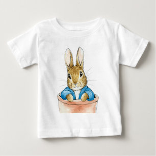 Peter das Kaninchen sitzt in einem Topf Baby T-shirt