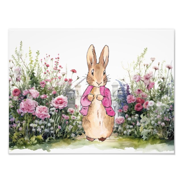 Peter der Rabbit rosa Kaugummi in seinem Garten Fotodruck (Vorne)