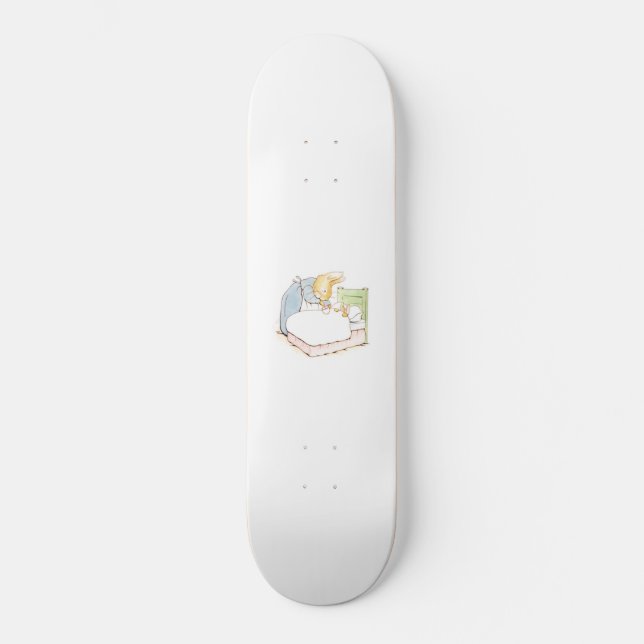 Peter Rabbit in Bed (Being Fed by his Mother) Skateboard (Vorderseite)