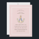 Peter Rabbit Pink Vintag Baby Dusche Einladung<br><div class="desc">Klassischer Peter Rabbit mit Karotten; Hintergrundfarbe und Rand sind beide editierbar,  zusammen mit dem ganzen Text</div>