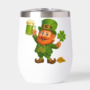 Petit lutin mignon et fantaisiste pour la Saint-Pa