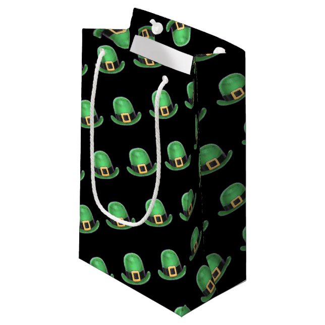 Petit Sac Cadeau Casquette du Derby Vert de la Saint-Paddys (Devant Angle)