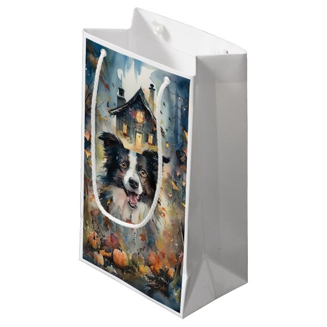 Petit Sac Cadeau Collie frontalier d'Halloween avec effroi Citrouil (Devant Angle)