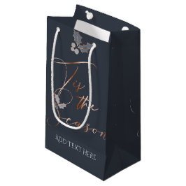 Petit Sac Cadeau Copper Tis Season On Blue avec Holly