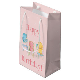 Petit Sac Cadeau Jaune, rose, et bleu concerne des chaises