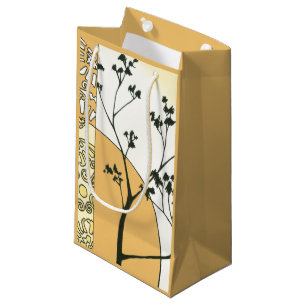 Petit Sac Cadeau Silhouette clairsemée d'arbre par Megan Meagher