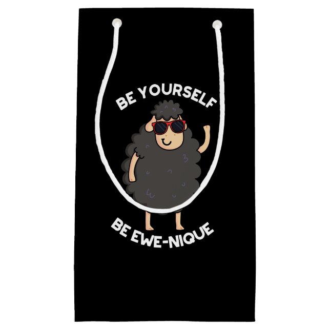 Petit Sac Cadeau Soyez Ewenique Funny Sheep Pun Dark BG (Devant)