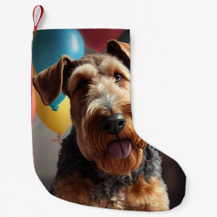 Petite Chaussette De Noël Chien Airedale avec gâteau et ballons