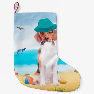 Petite Chaussette De Noël Chien beagle Sur La Plage