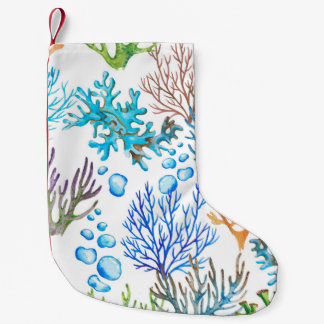 Petite Chaussette De Noël Eau dessinée à la main motif marin avec coraux. Un