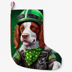 Petite Chaussette De Noël Épagneul breton conduisant un vélo St. Patrick's D