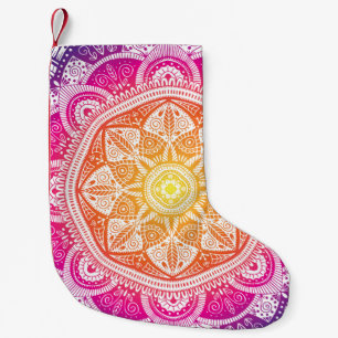 Petite Chaussette De Noël Mandala fleuri ornemental : vintage coloré.