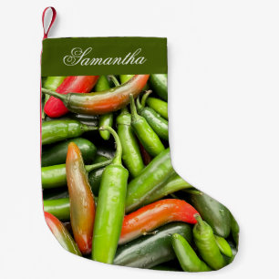 Petite Chaussette De Noël Pile De Poivrons Épicés Vertes