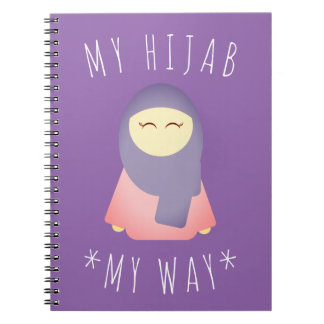 PETITE FILLE AVEC CARNET HIJAB CADEAU ISLAMIQUE