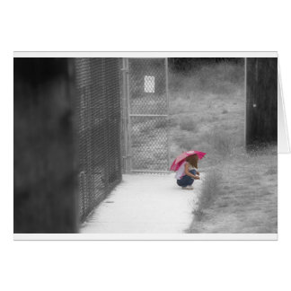 Petite fille avec un parapluie rose II