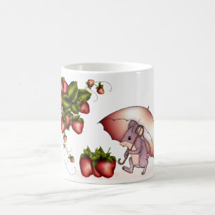 Petite souris avec la tasse de la fraise