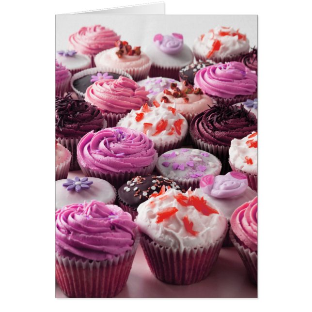 Petits gâteaux, juste cuits au four et glacés (Devant)